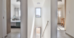 32 Eagle View, 45 Cliff Place